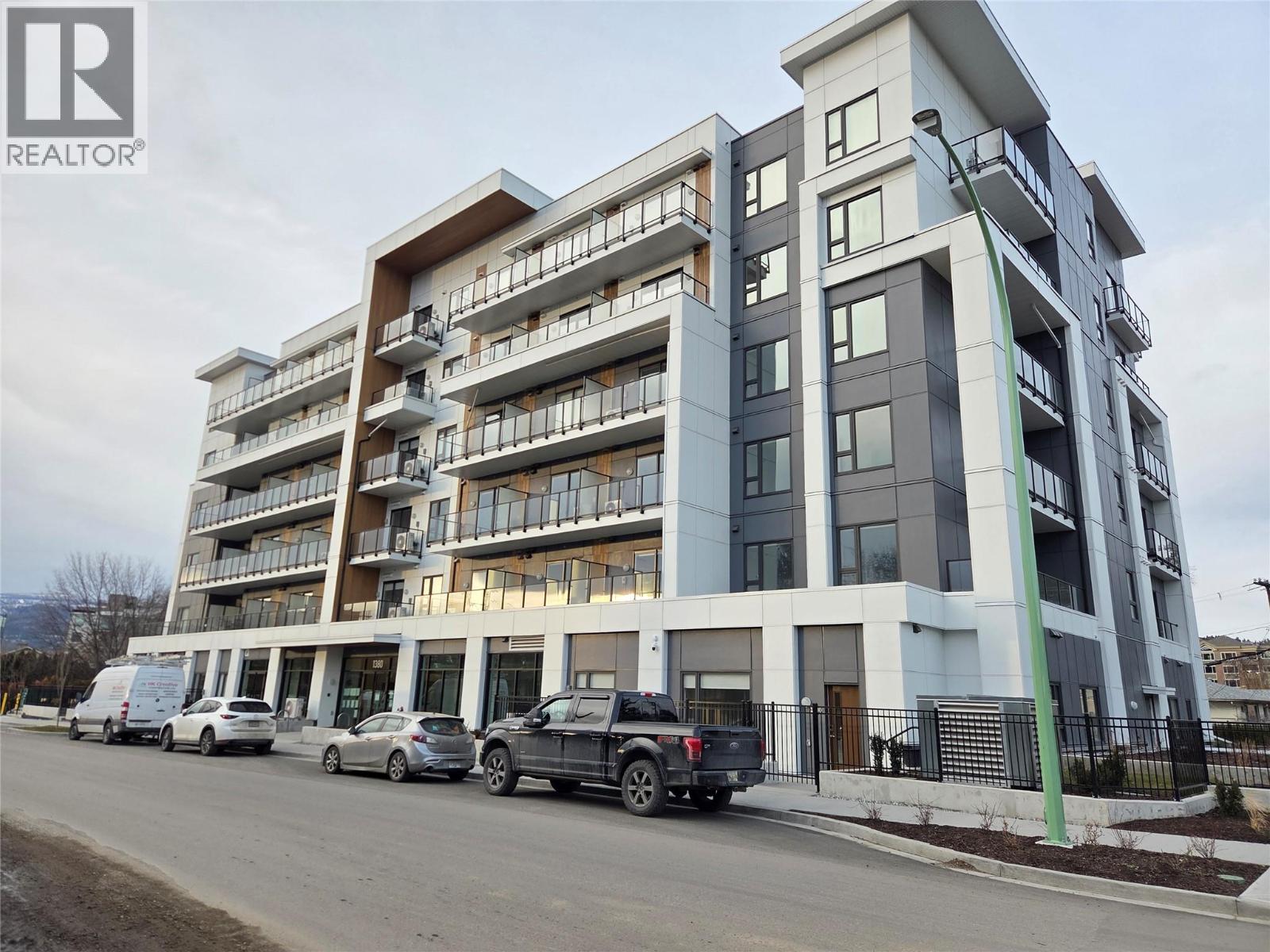 213 1380 Pridham Avenue, Kelowna