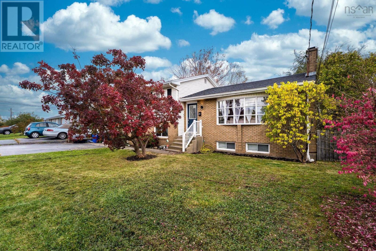 Property 35 of 44 of 143 Amaranth Crescent