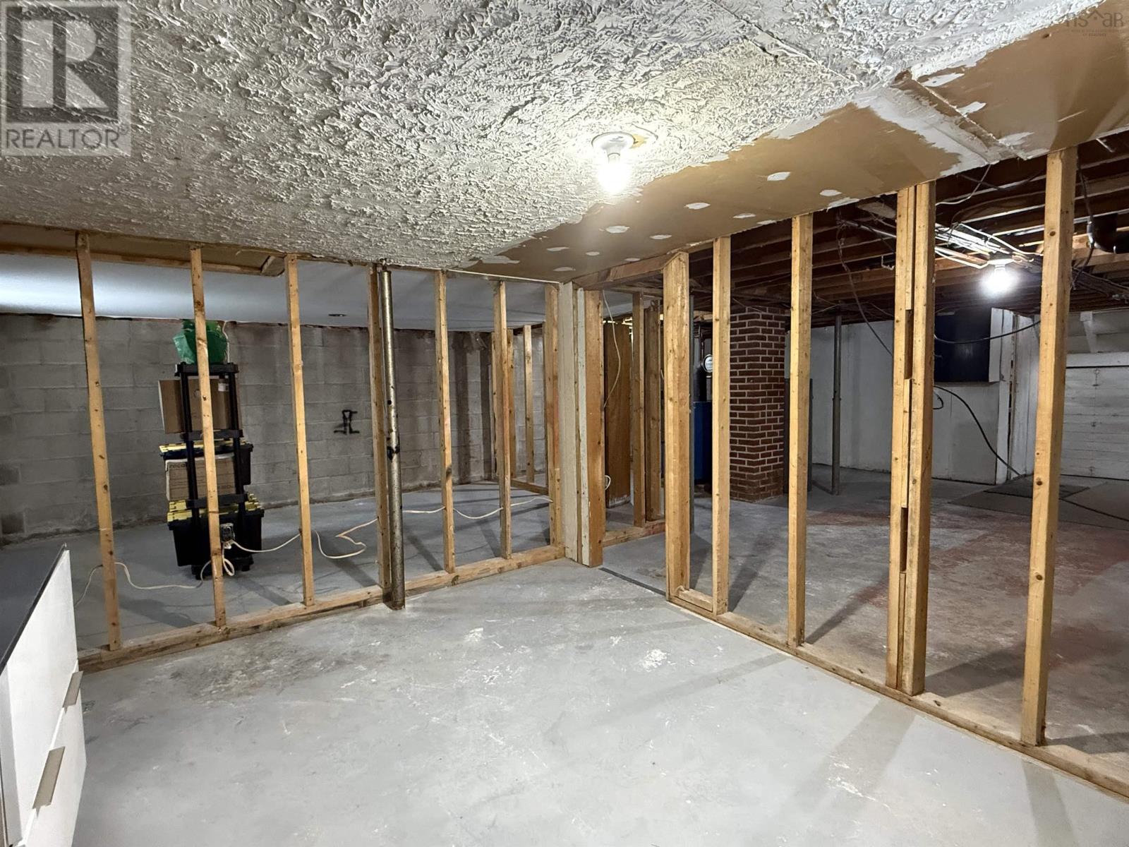 Property 25 of 26 of 29 North Street