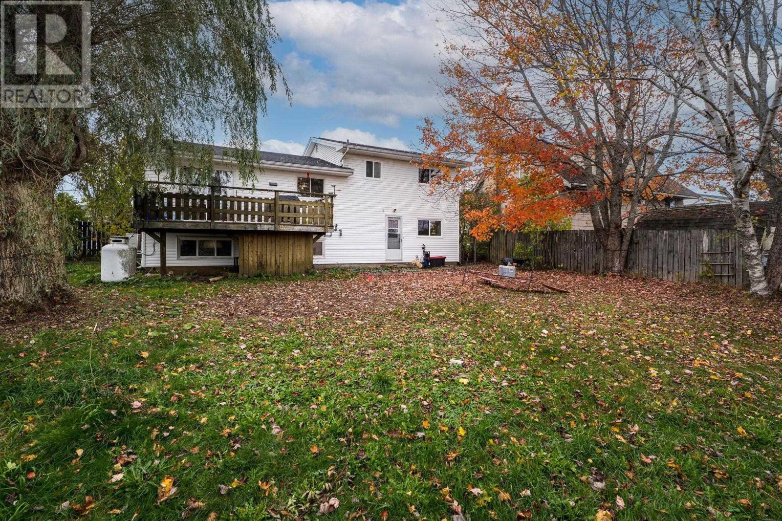 Property 39 of 44 of 143 Amaranth Crescent