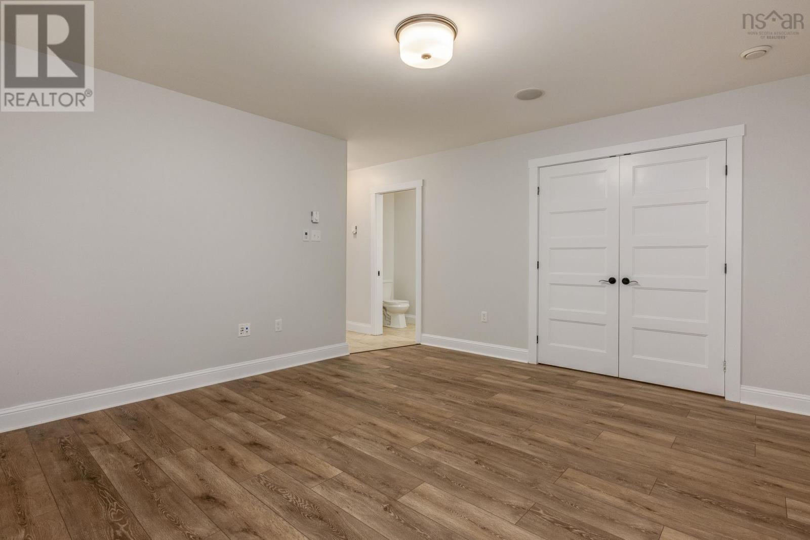 Property 38 of 45 of 182 Darlington Drive