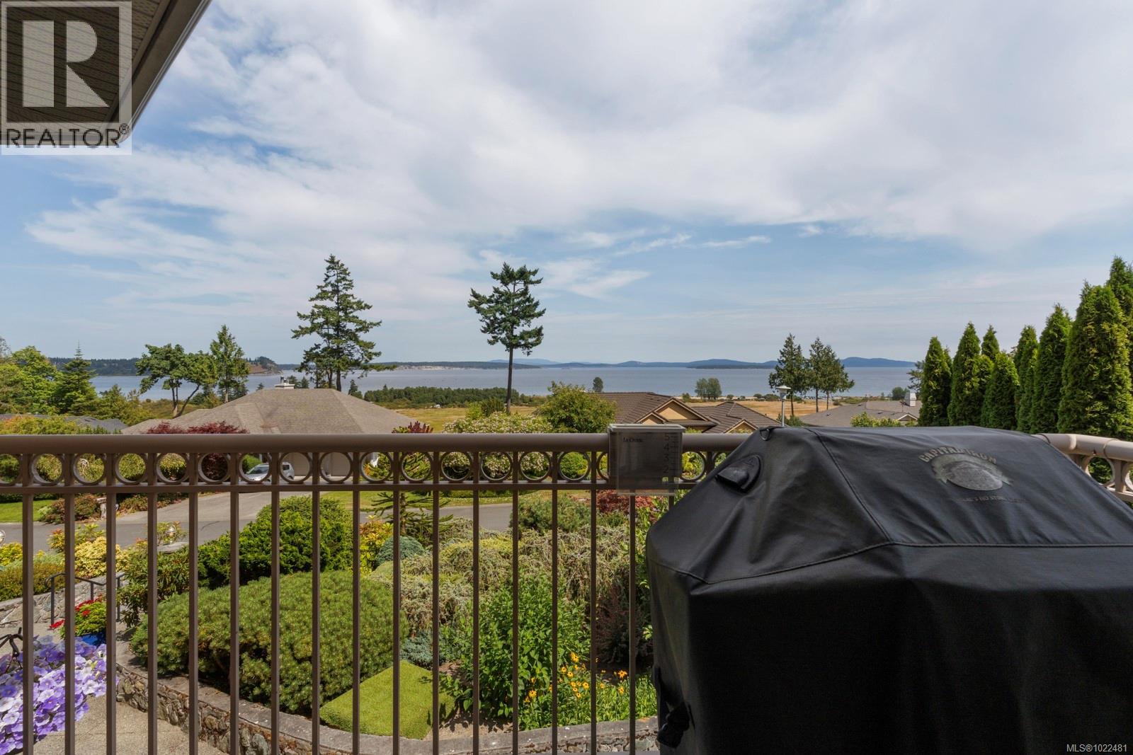 7012 Island View Pl, Central Saanich
