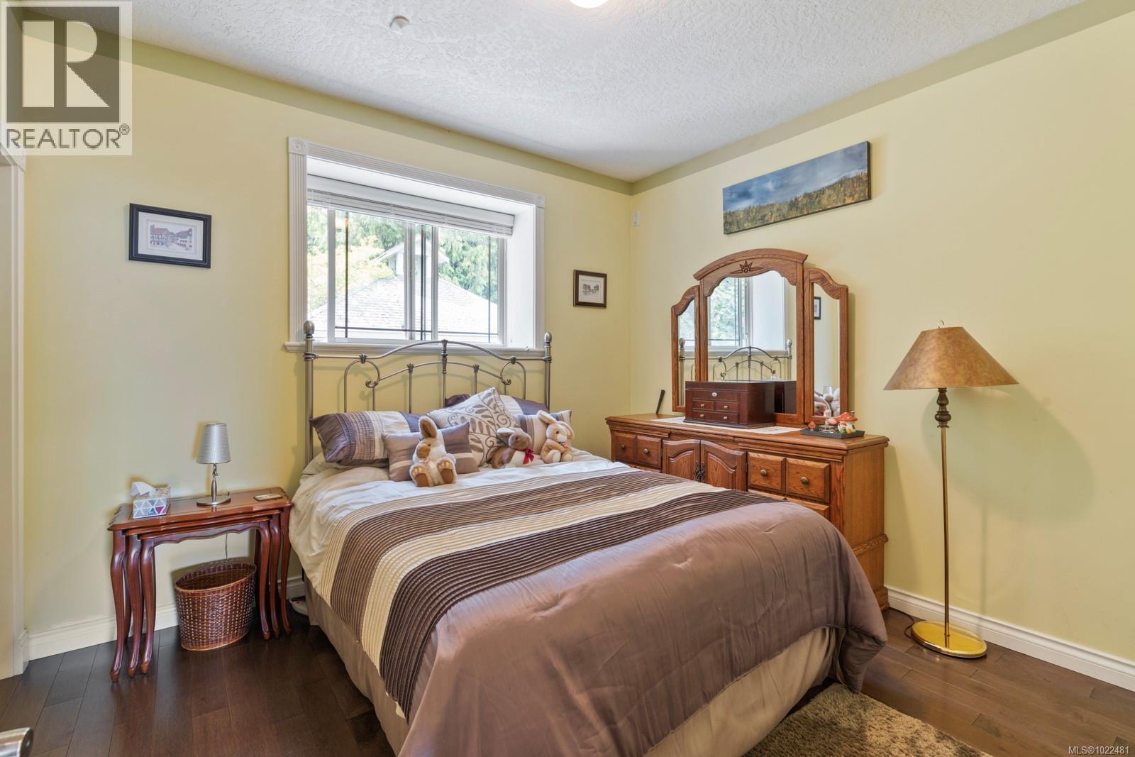 7012 Island View Pl, Central Saanich