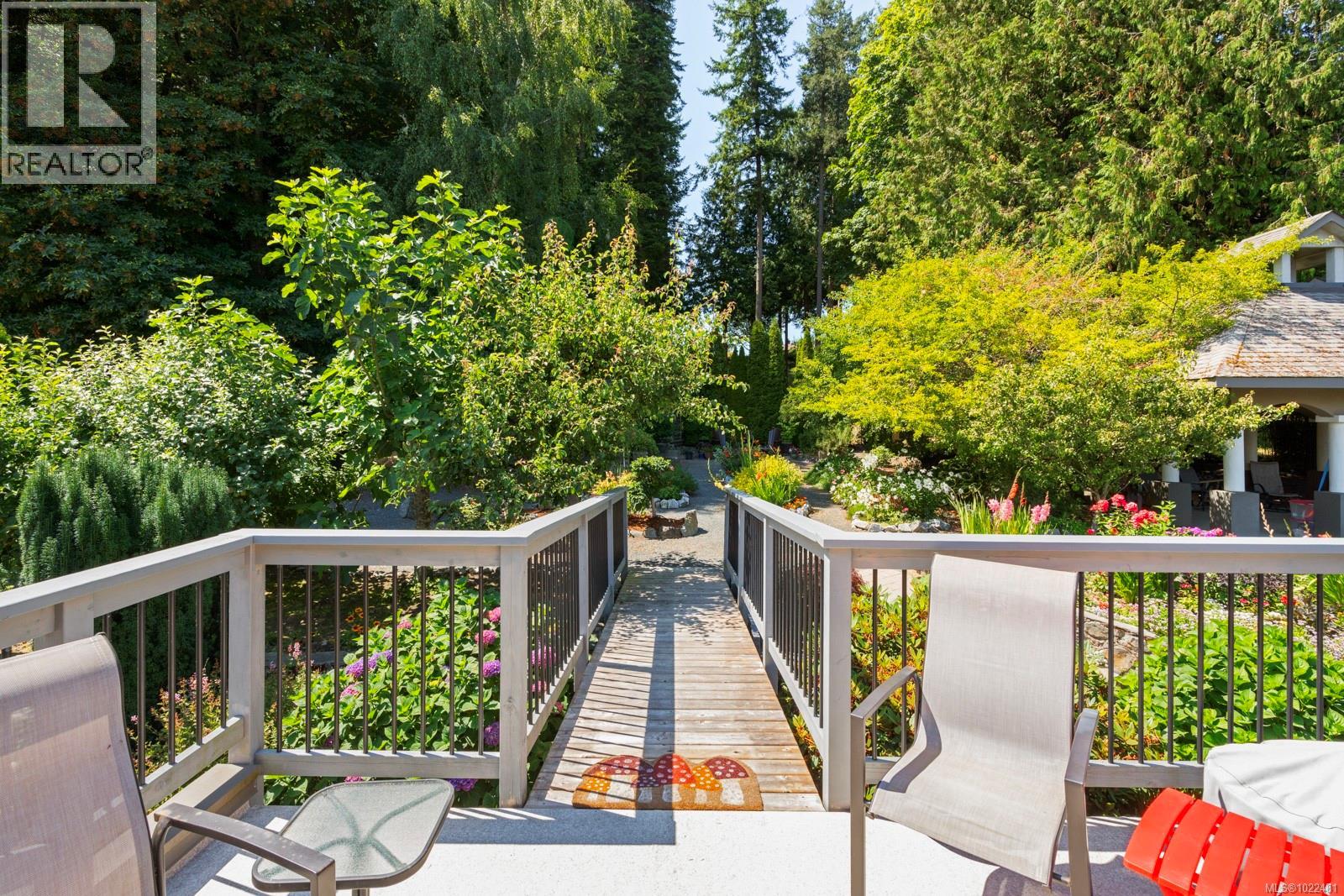 7012 Island View Pl, Central Saanich