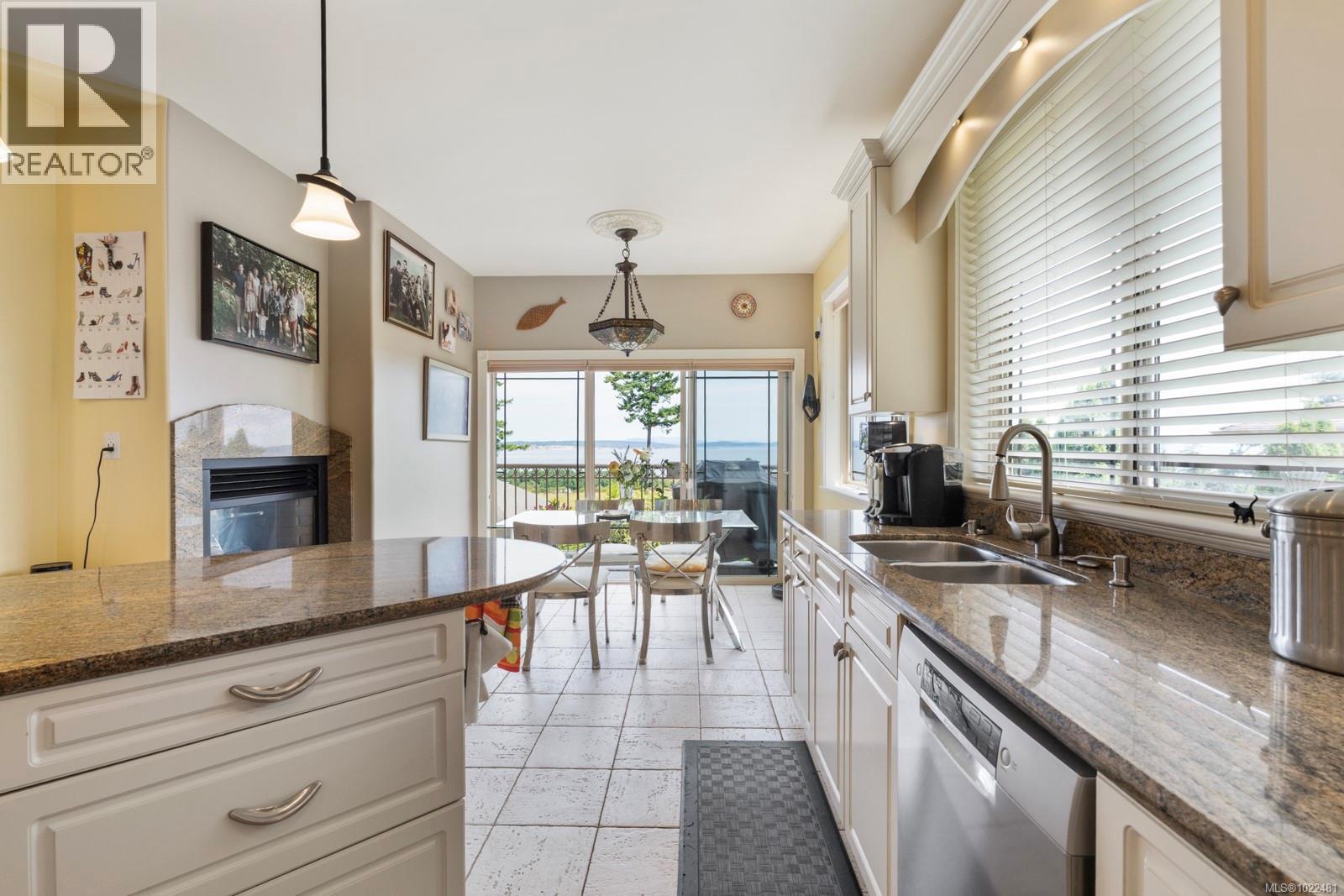 7012 Island View Pl, Central Saanich