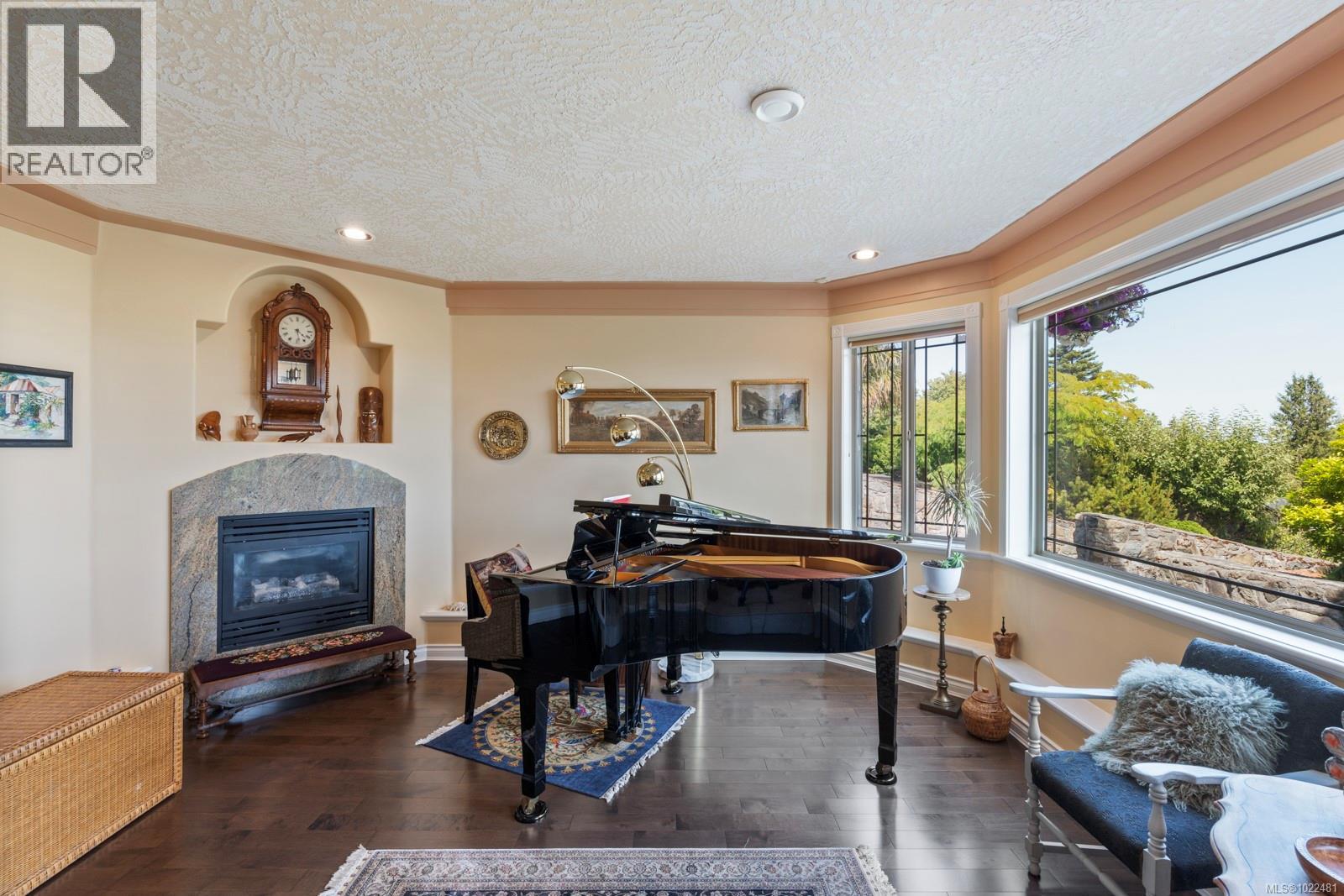 7012 Island View Pl, Central Saanich