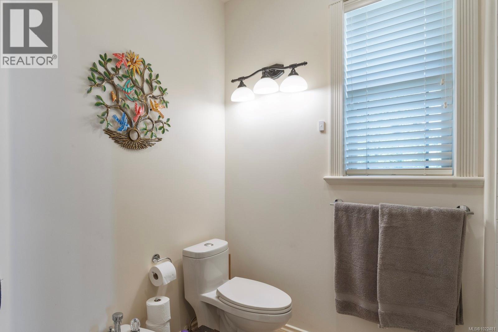 7012 Island View Pl, Central Saanich