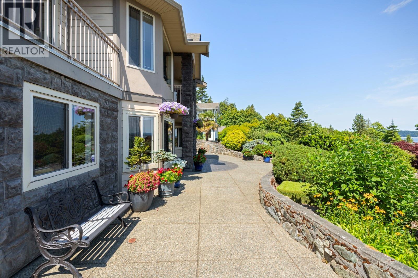 7012 Island View Pl, Central Saanich