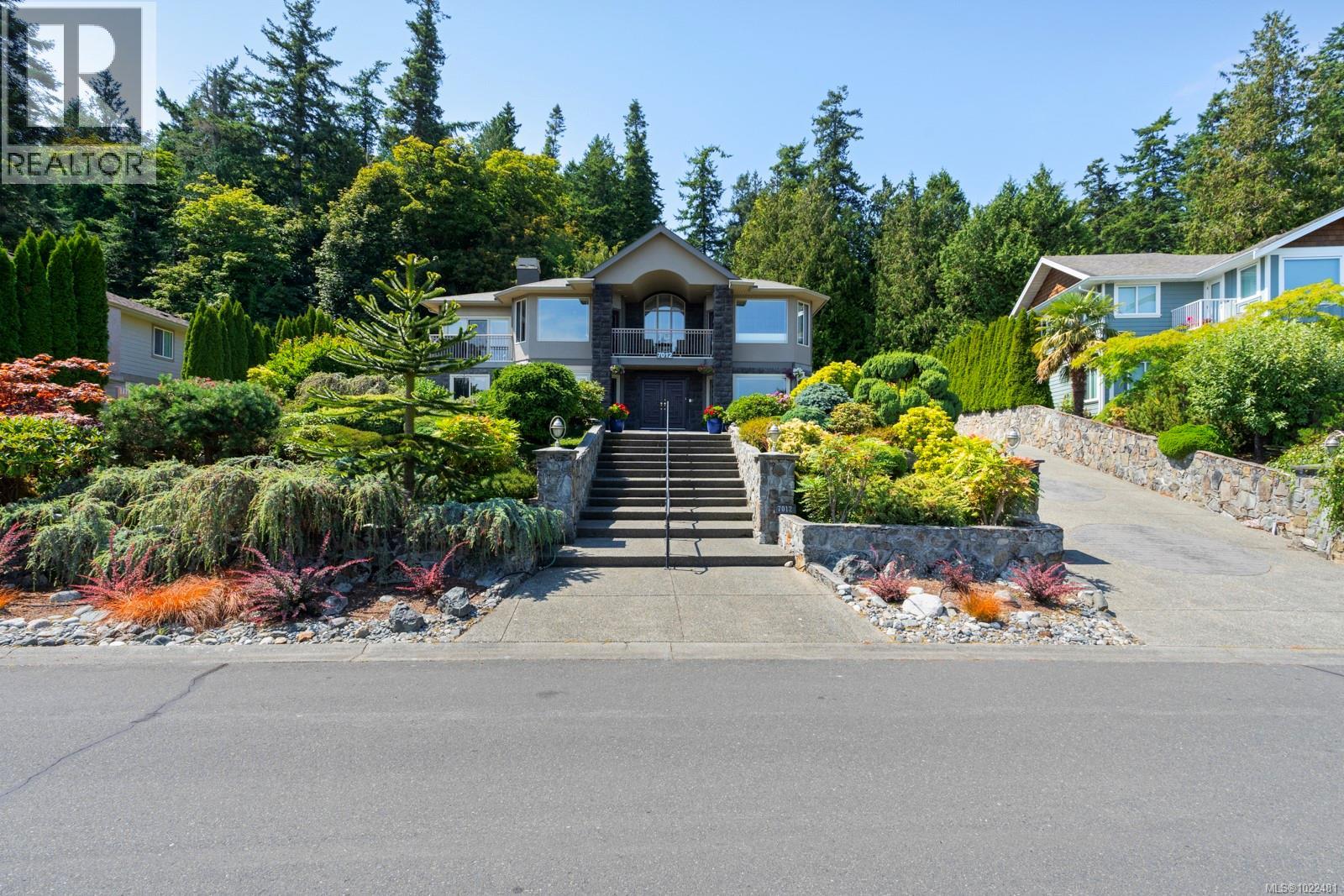 7012 Island View Pl, Central Saanich