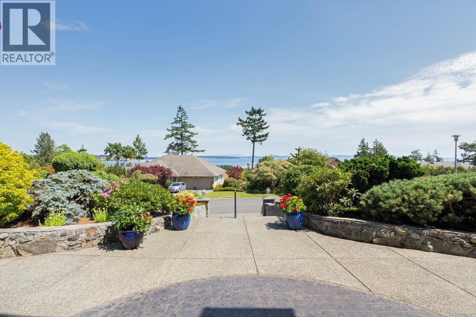 7012 Island View Pl, Central Saanich