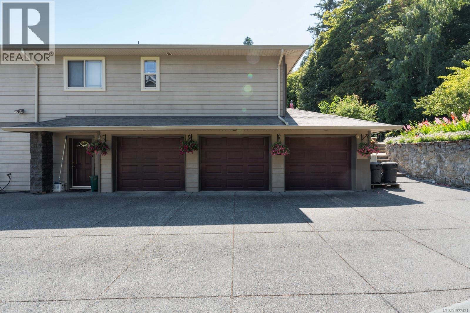 7012 Island View Pl, Central Saanich