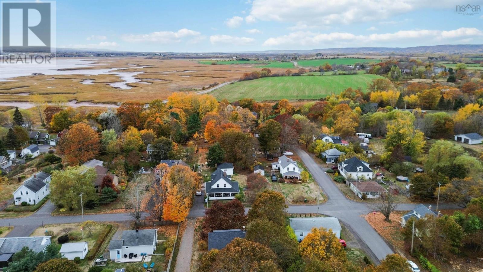 Property 43 of 44 of 24 Church Street