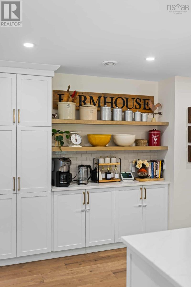 Property 12 of 31 of 406 Falmouth Back Road