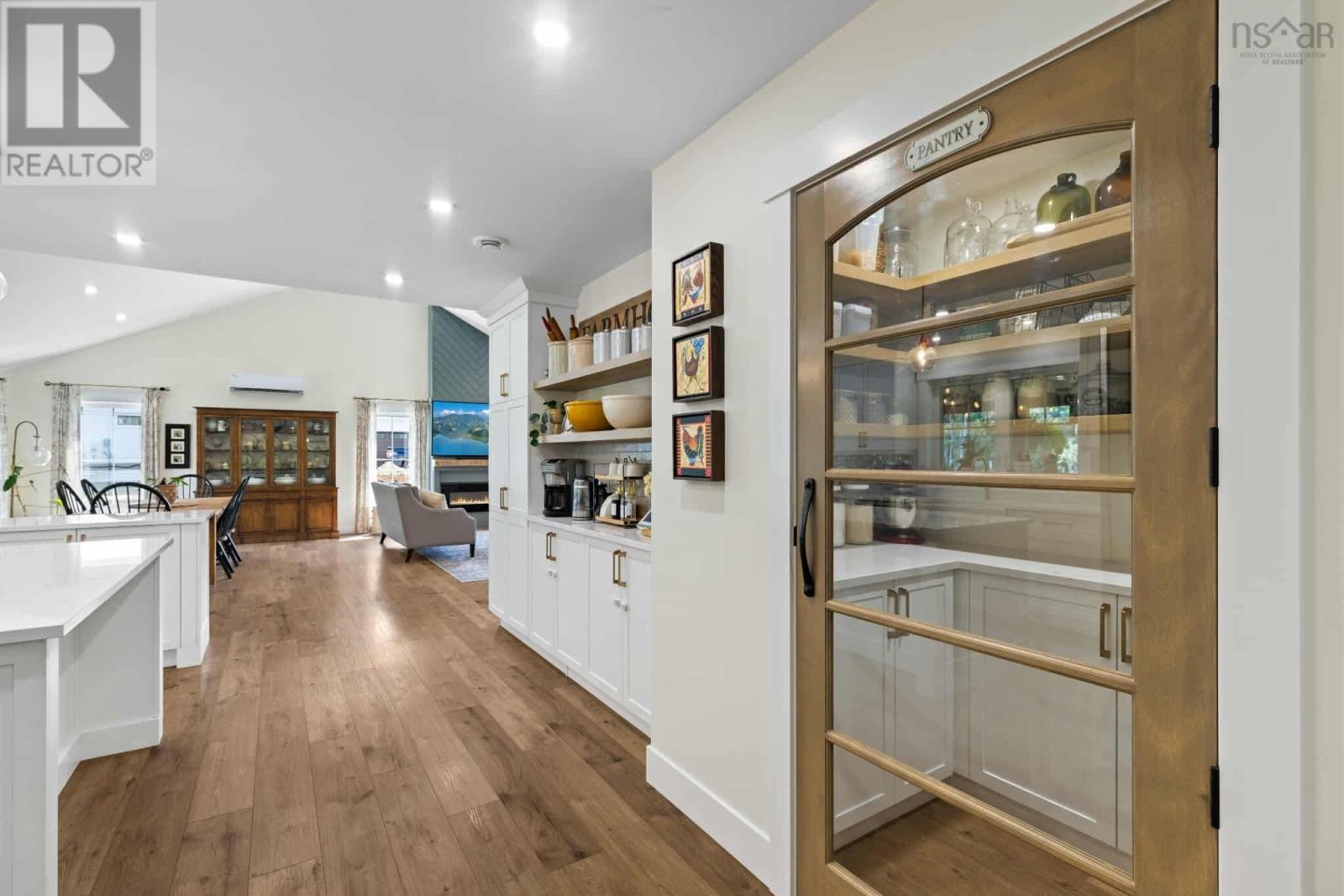 Property 14 of 31 of 406 Falmouth Back Road