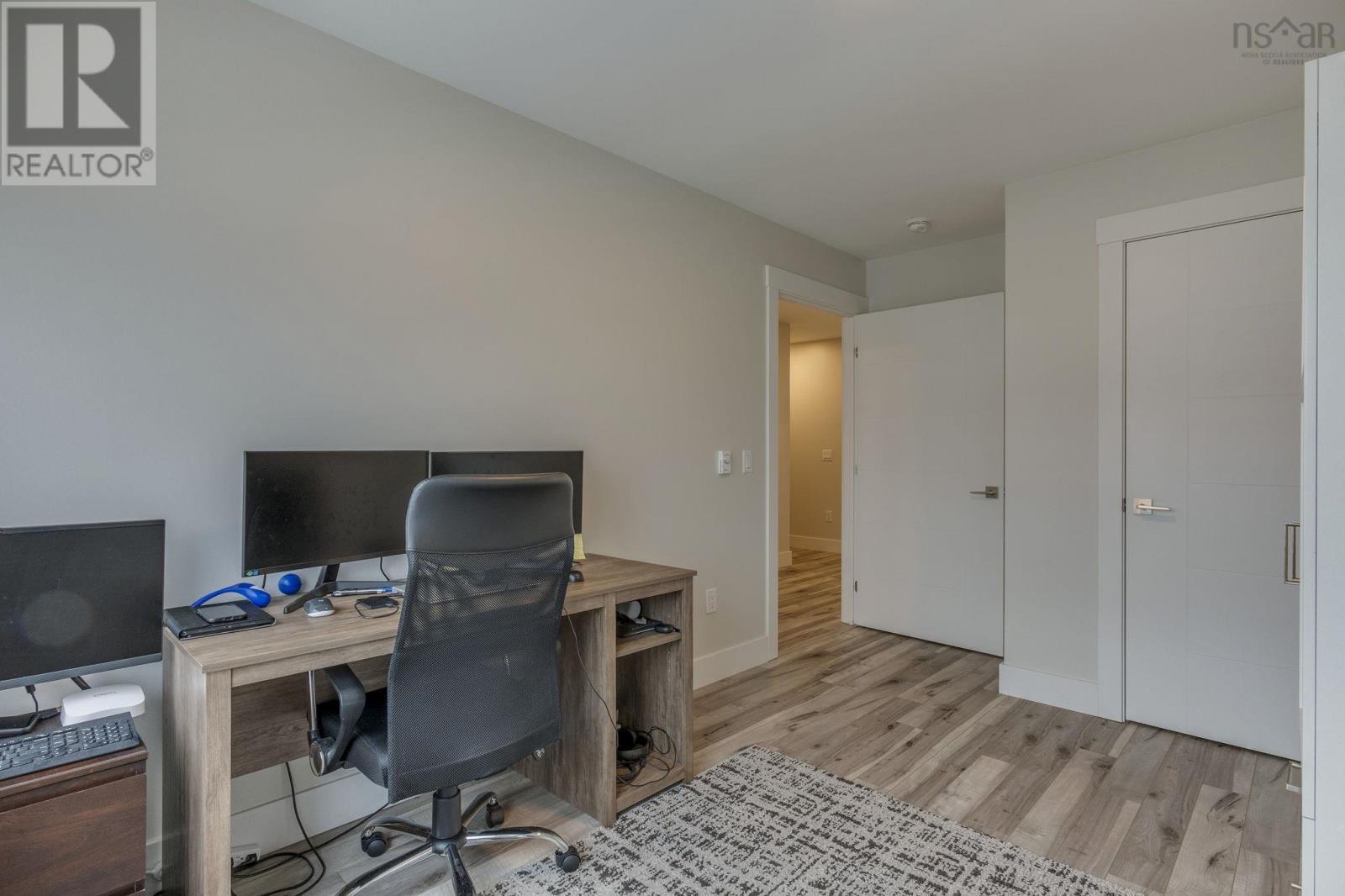 Property 26 of 31 of 31 Grosse Street