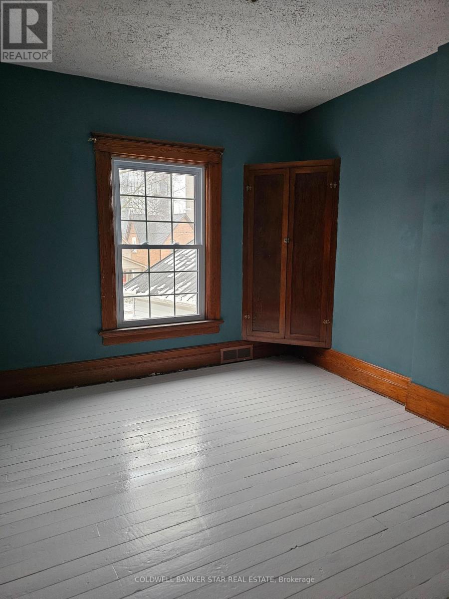 61 LONDON ROAD - 19