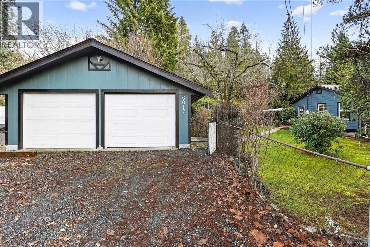 6009 River Rd, Port Alberni