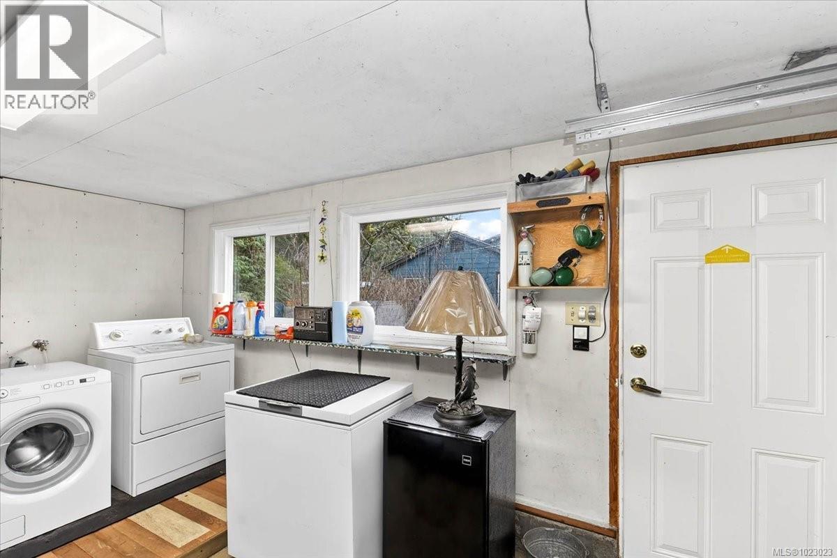 6009 River Rd, Port Alberni