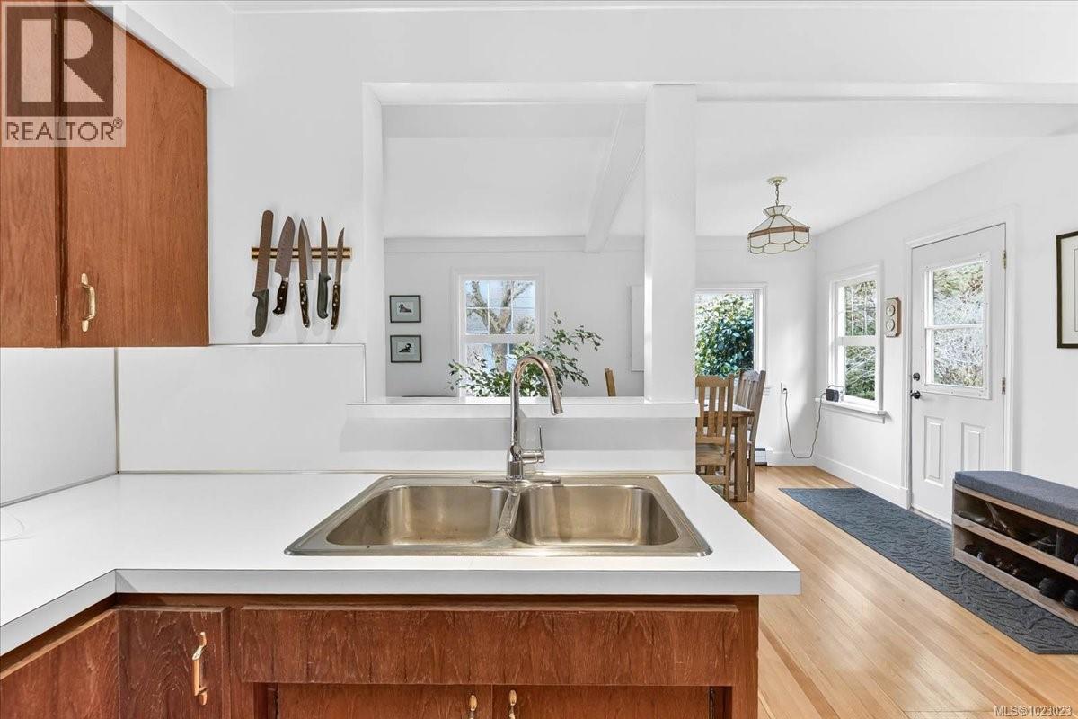 6009 River Rd, Port Alberni