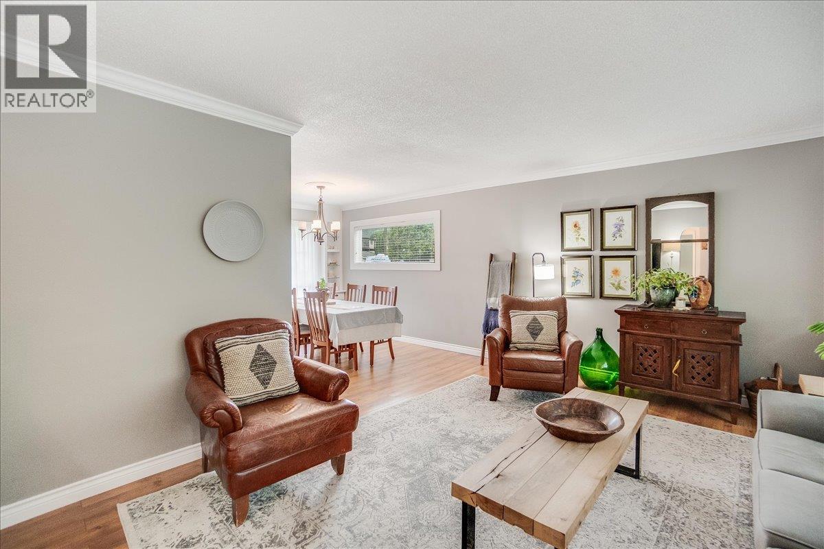 407 Willow Drive, Warfield