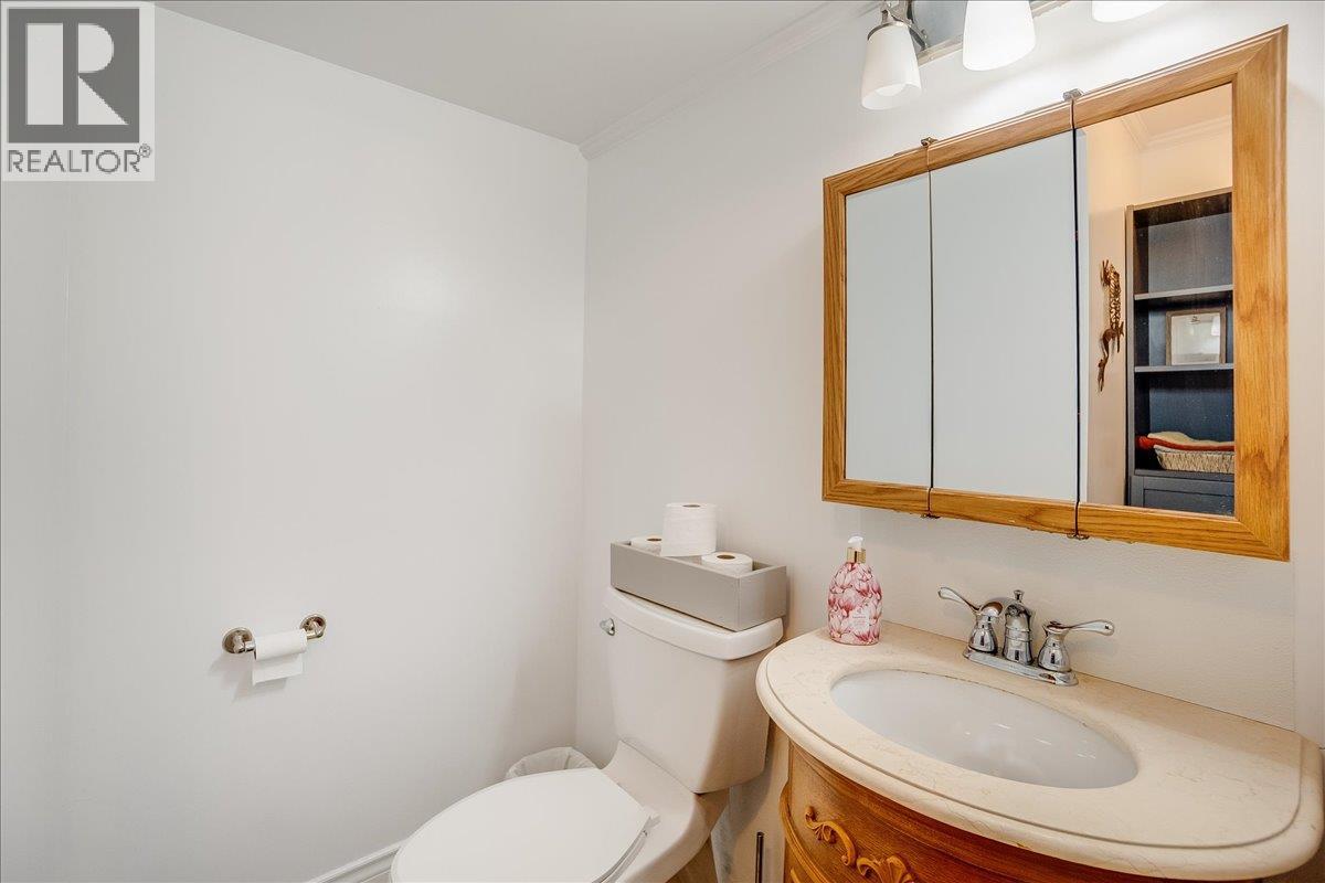 407 Willow Drive, Warfield