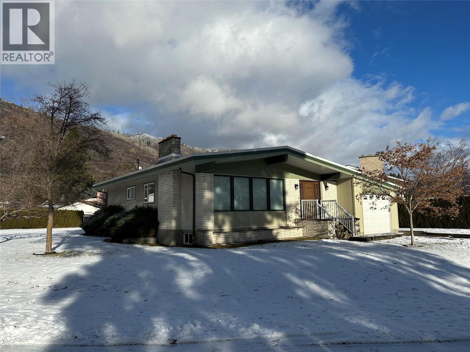 725 3rd Street, Montrose