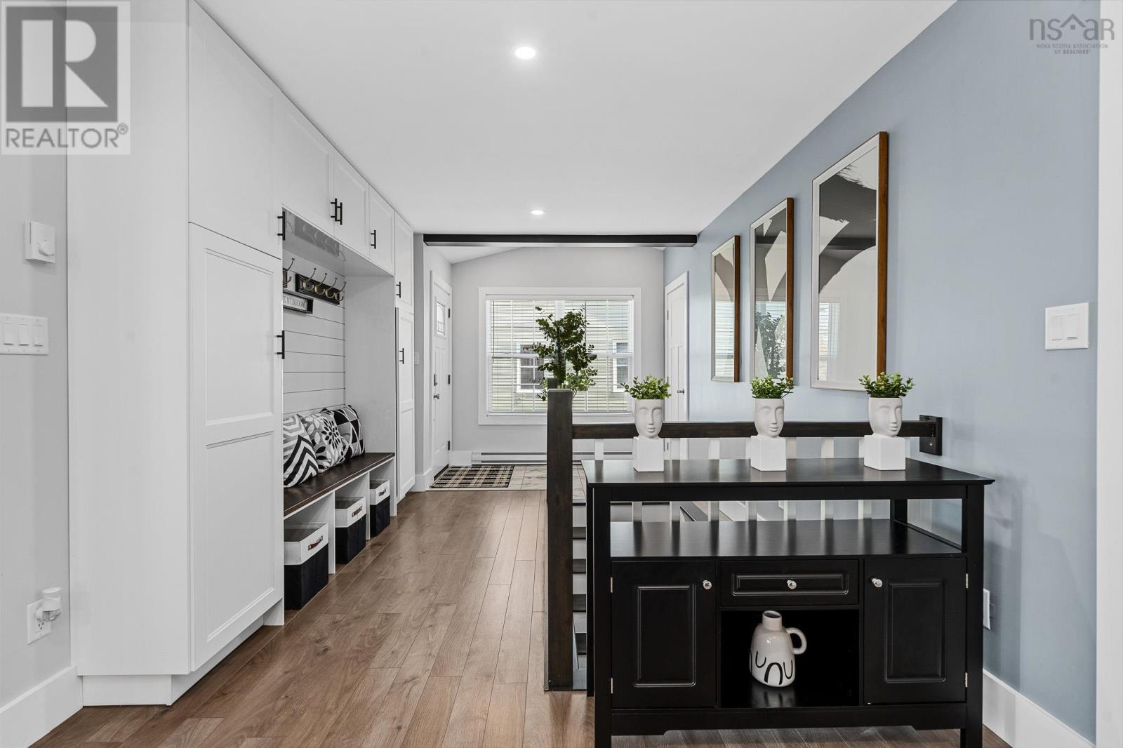 Property 28 of 49 of 704 Waverley Road