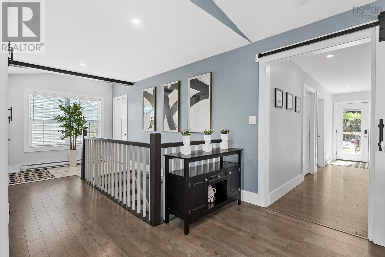 Property 29 of 49 of 704 Waverley Road