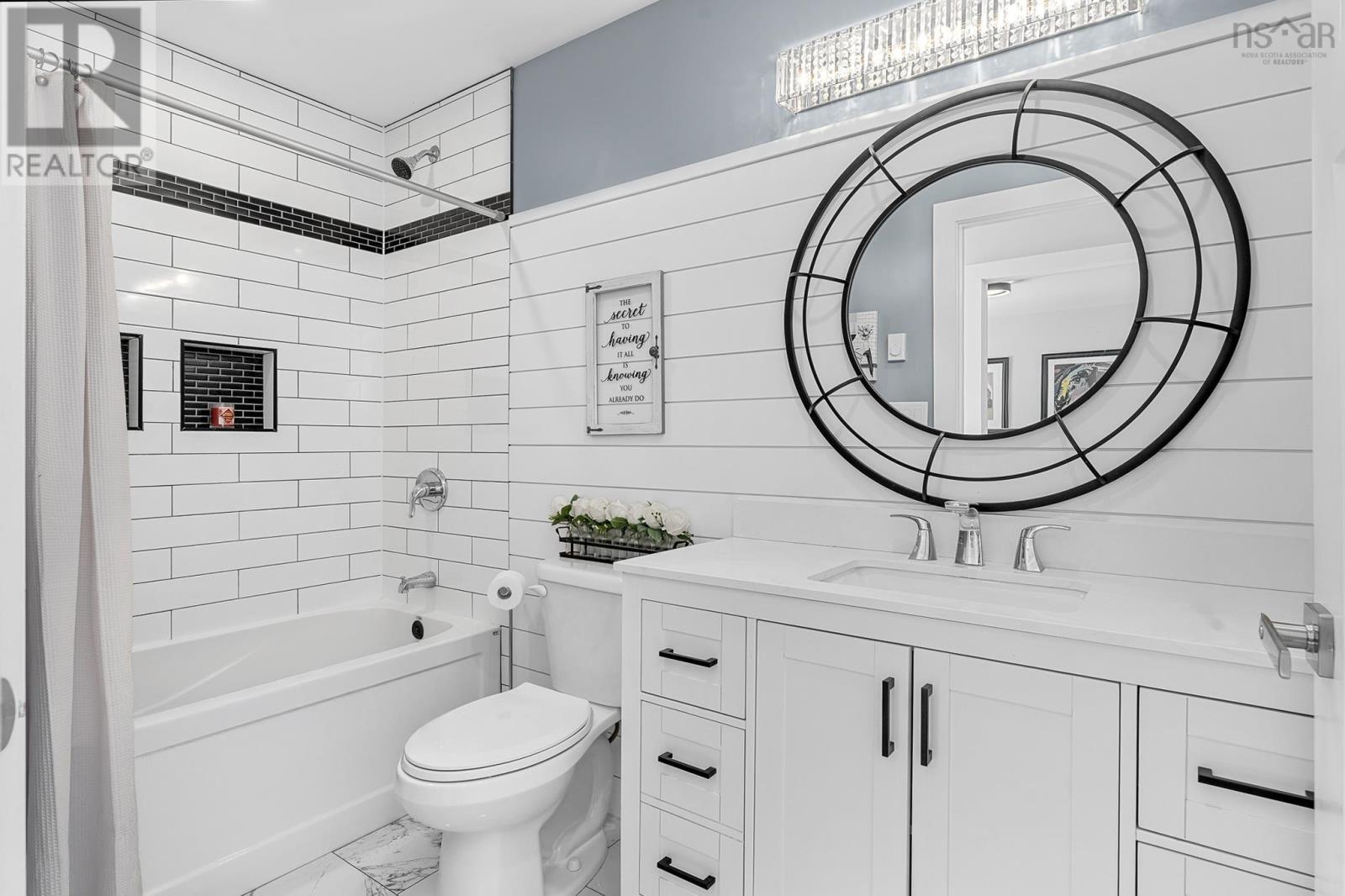 Property 38 of 49 of 704 Waverley Road