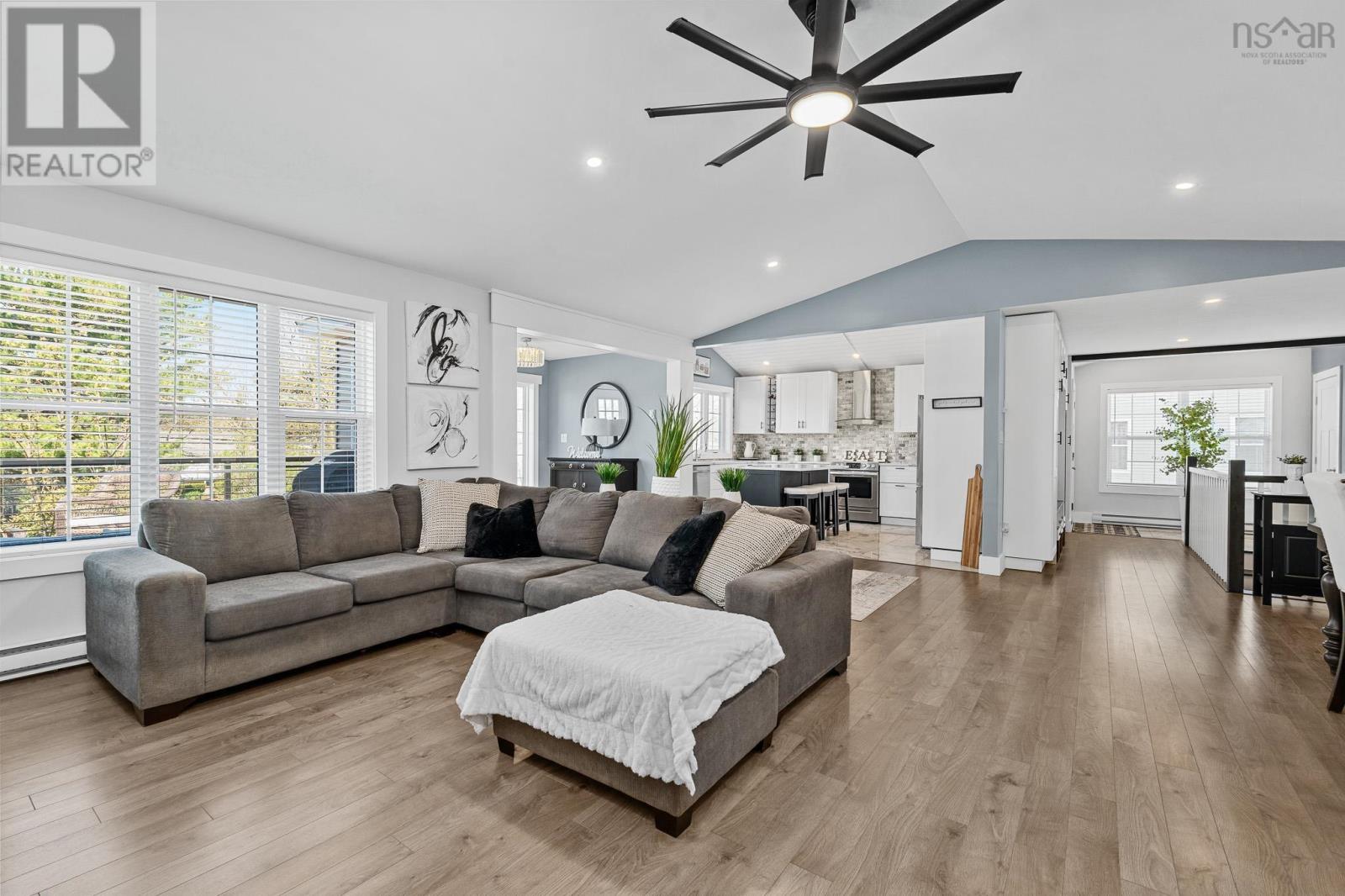 Property 25 of 49 of 704 Waverley Road