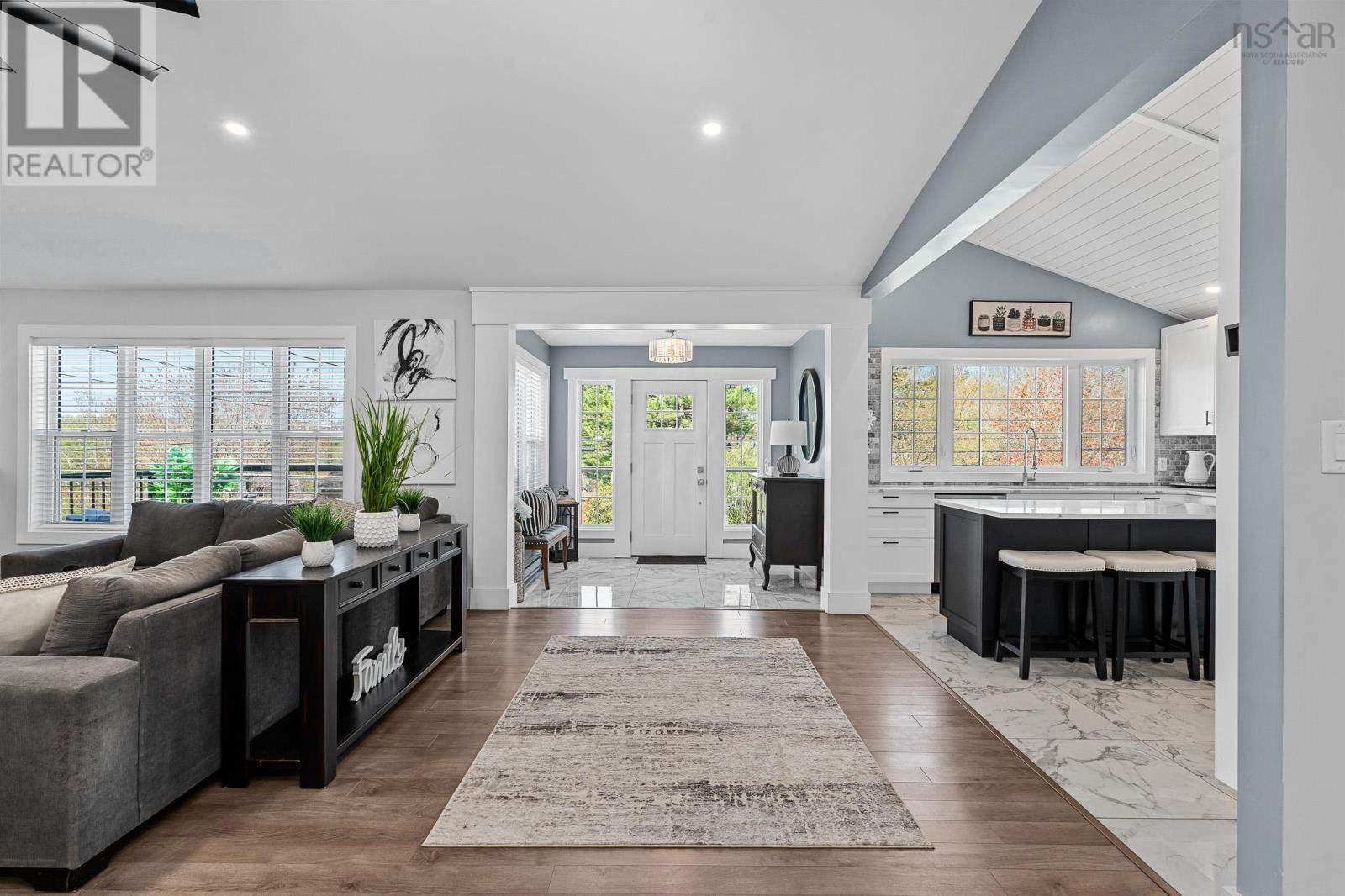 Property 39 of 49 of 704 Waverley Road