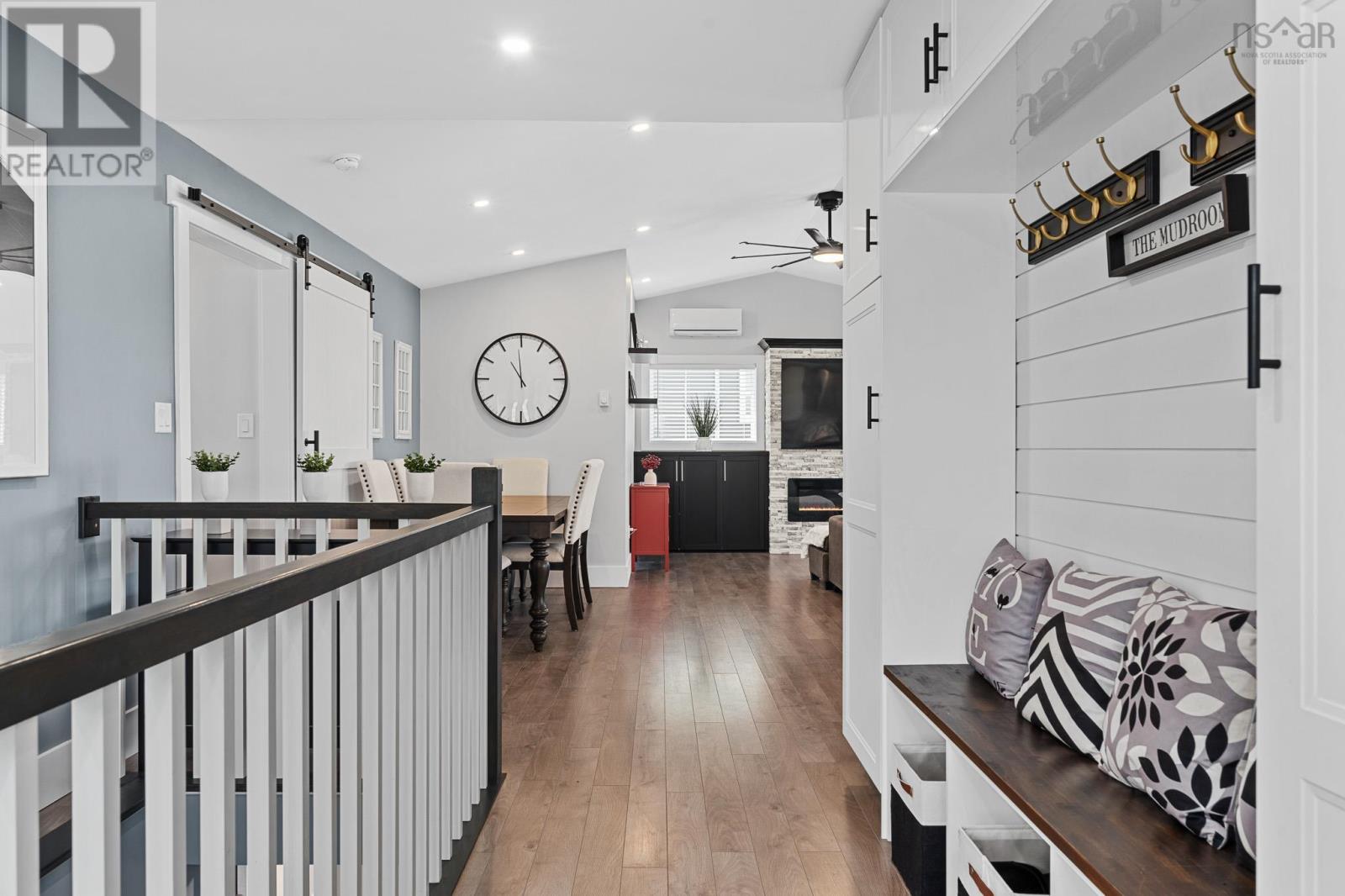 Property 40 of 49 of 704 Waverley Road