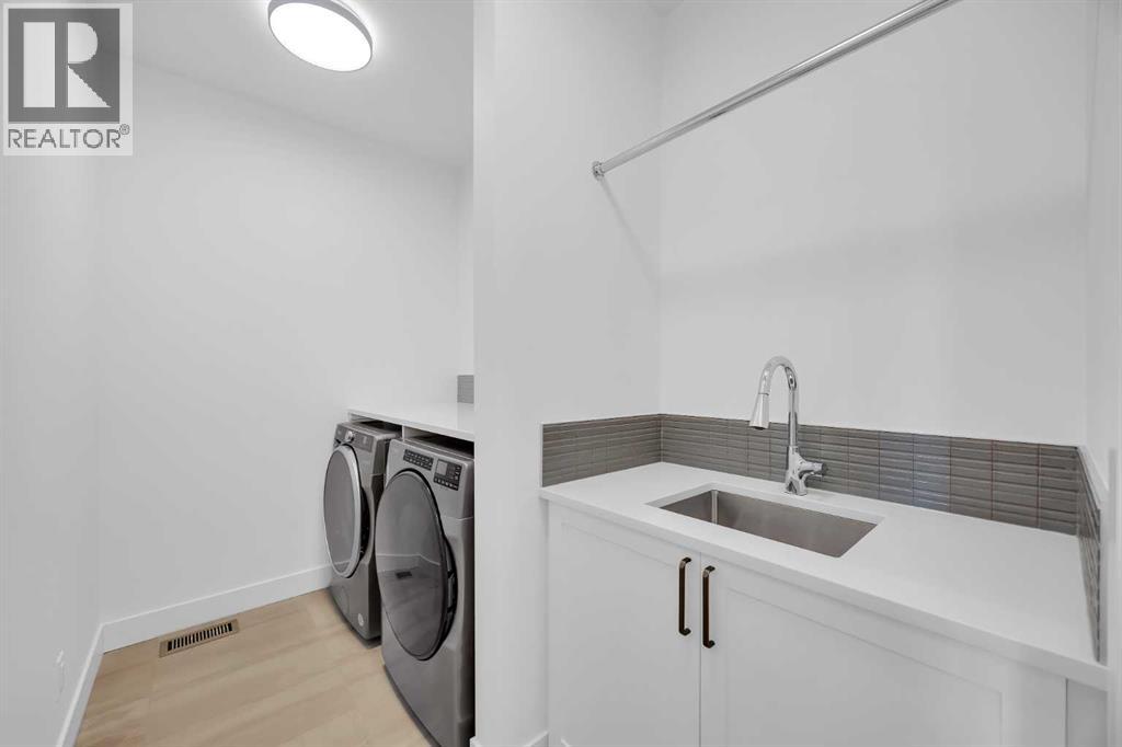 Single Family House for Sale in  Greenwich Heath NW Greenwood/Greenbriar Calgary 