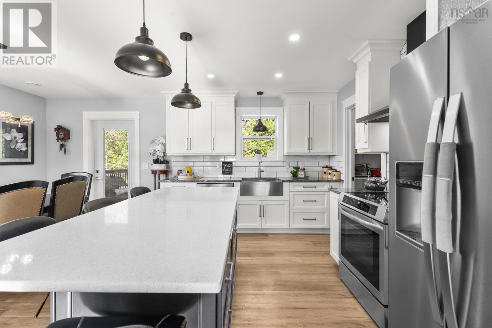 Property 12 of 37 of 13691 Highway 1