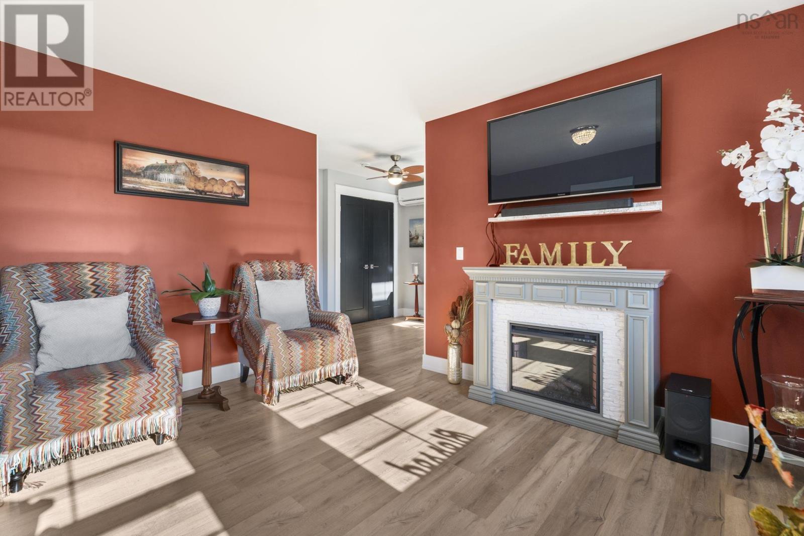 Property 21 of 37 of 13691 Highway 1