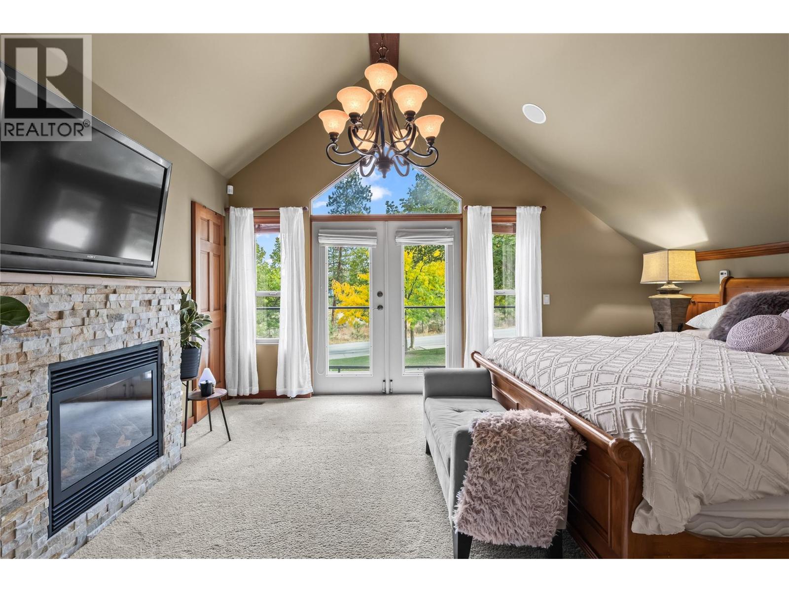  1682 Larkridge Court, Kelowna