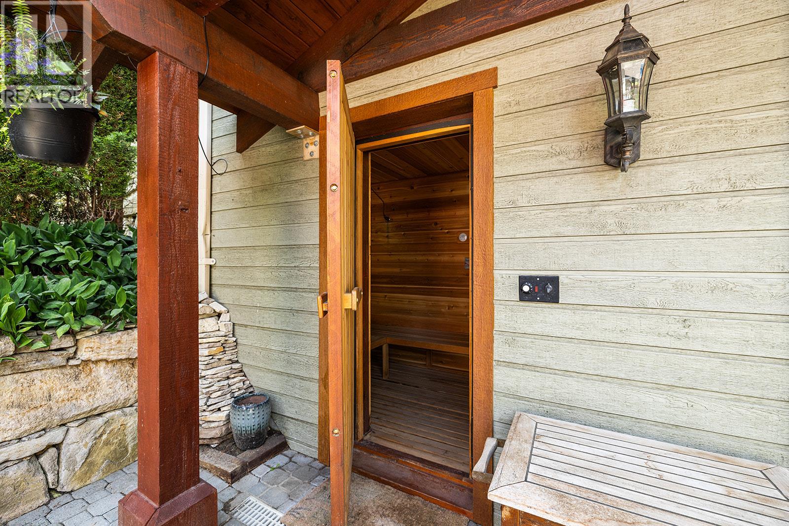 1682 Larkridge Court - 52
