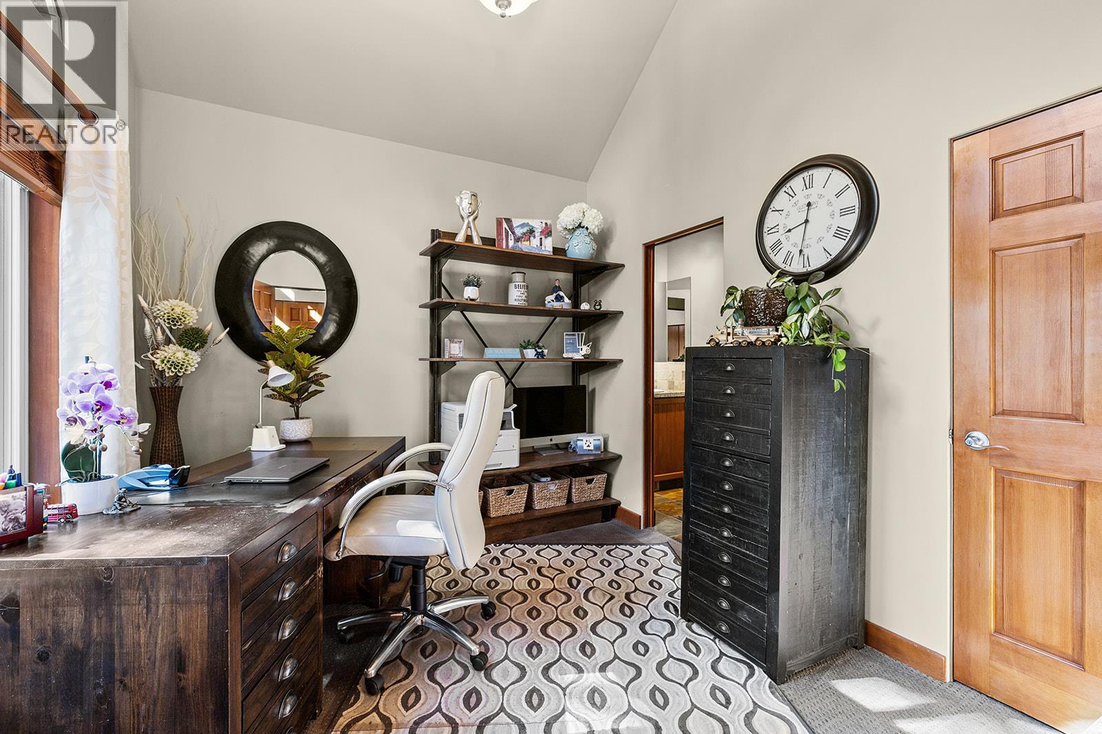  1682 Larkridge Court, Kelowna