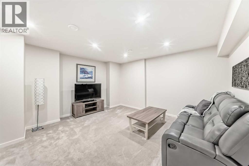 112 Sunvalley Road, Cochrane