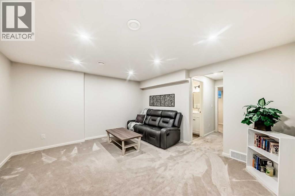 112 Sunvalley Road, Cochrane