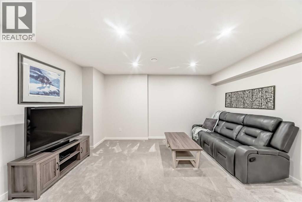 112 Sunvalley Road, Cochrane