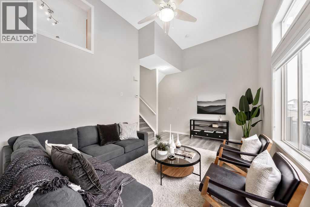 Single Family House 4 Level for Sale in  Everhollow Heights SW Evergreen Calgary 