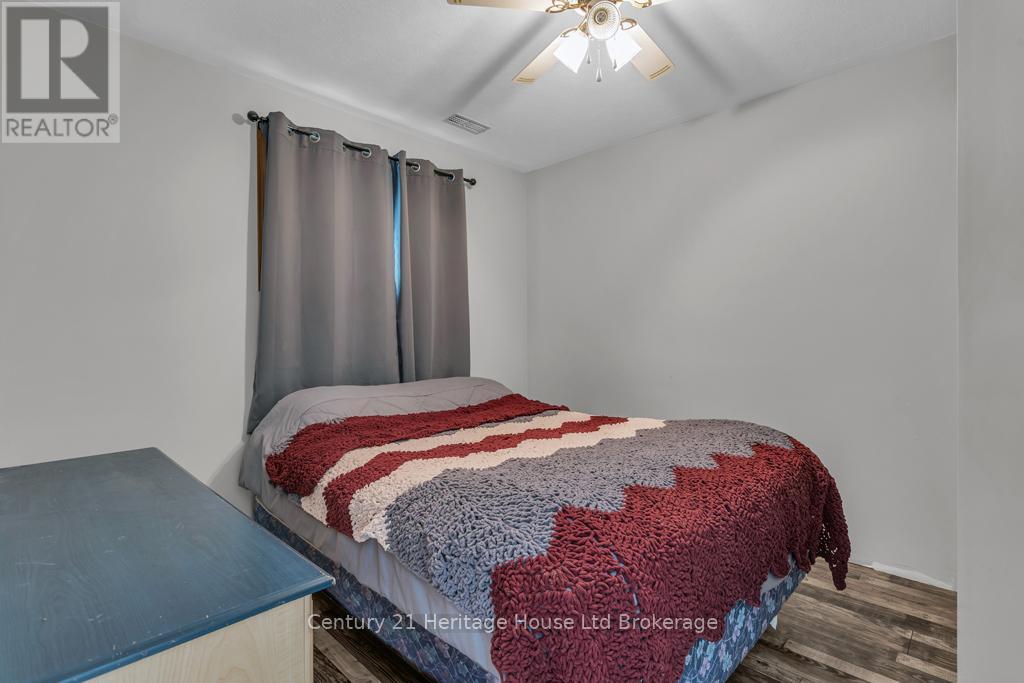 47 BECKETT BOULEVARD — photo 21