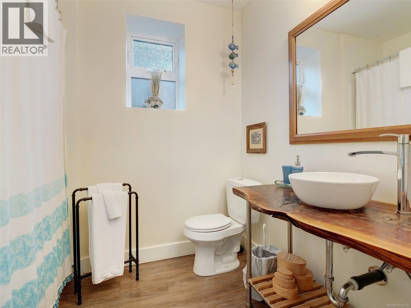 247 6596 Baird Road, Port Renfrew