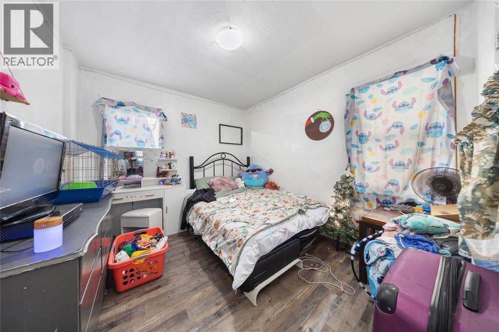 115 BROCK STREET North - 23