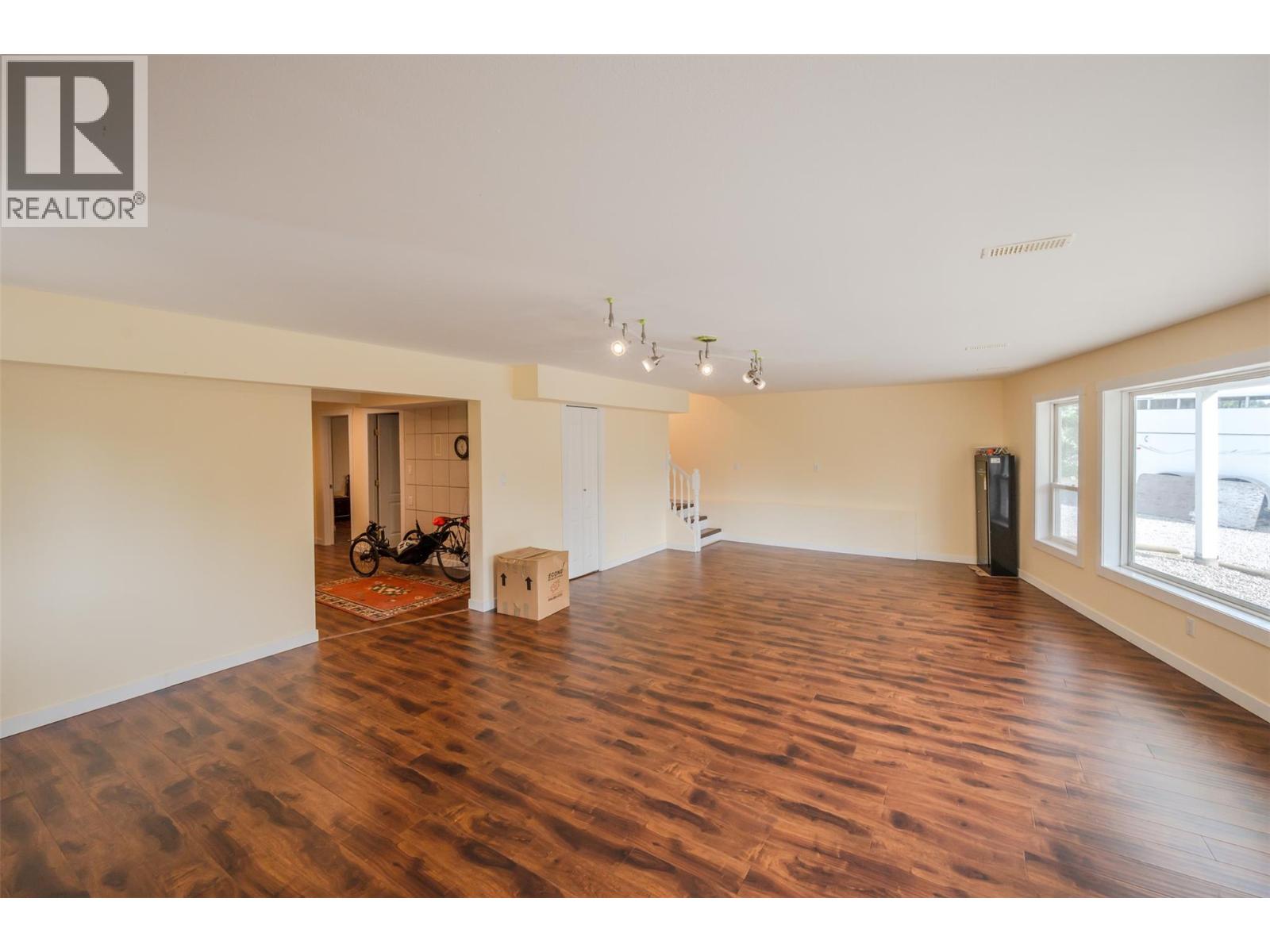 2737 Willowbrook Road, Oliver