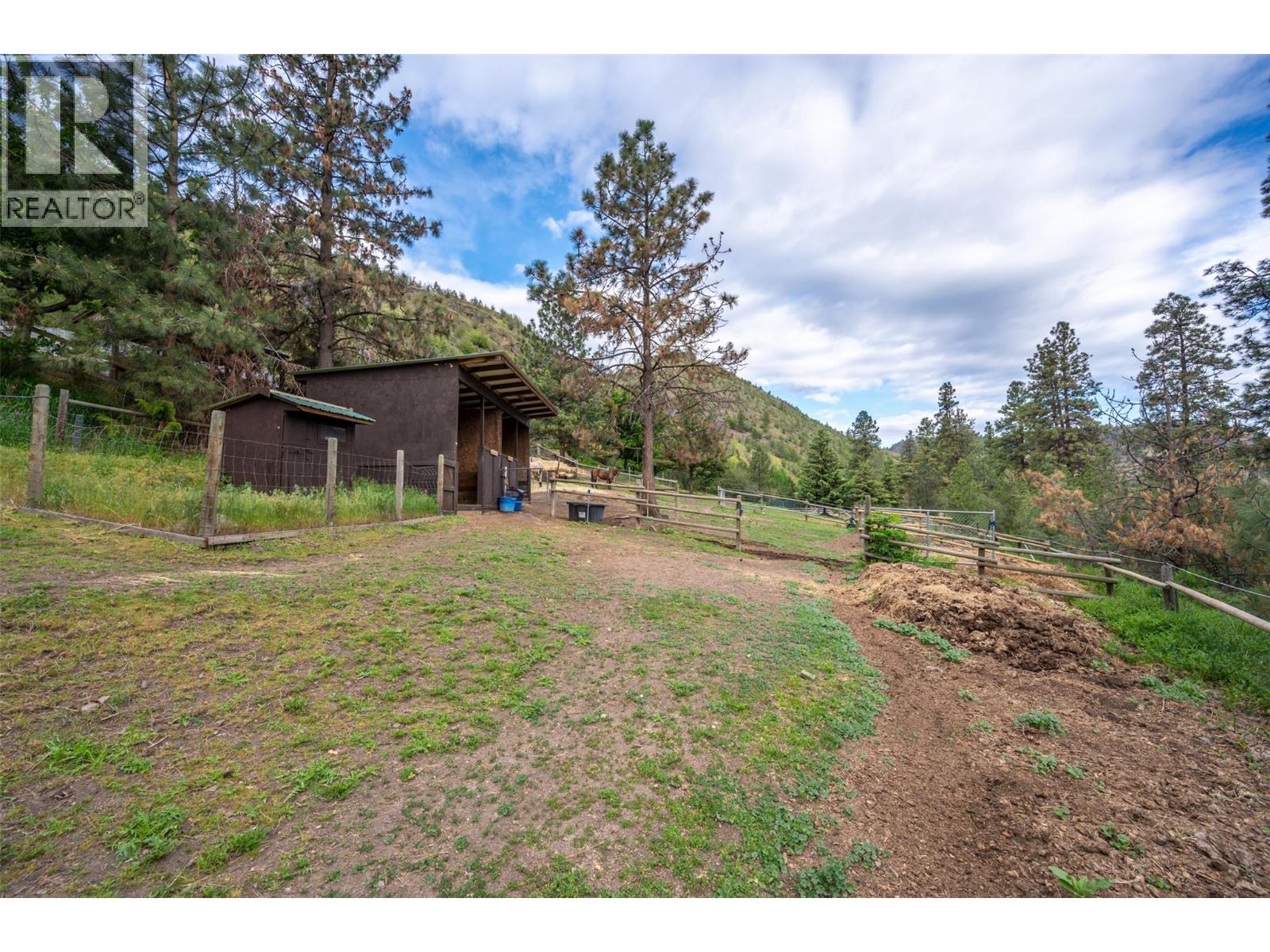 2737 Willowbrook Road, Oliver