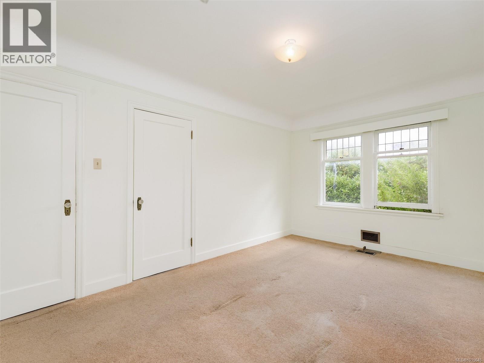  655 Linkleas Avenue, Oak Bay