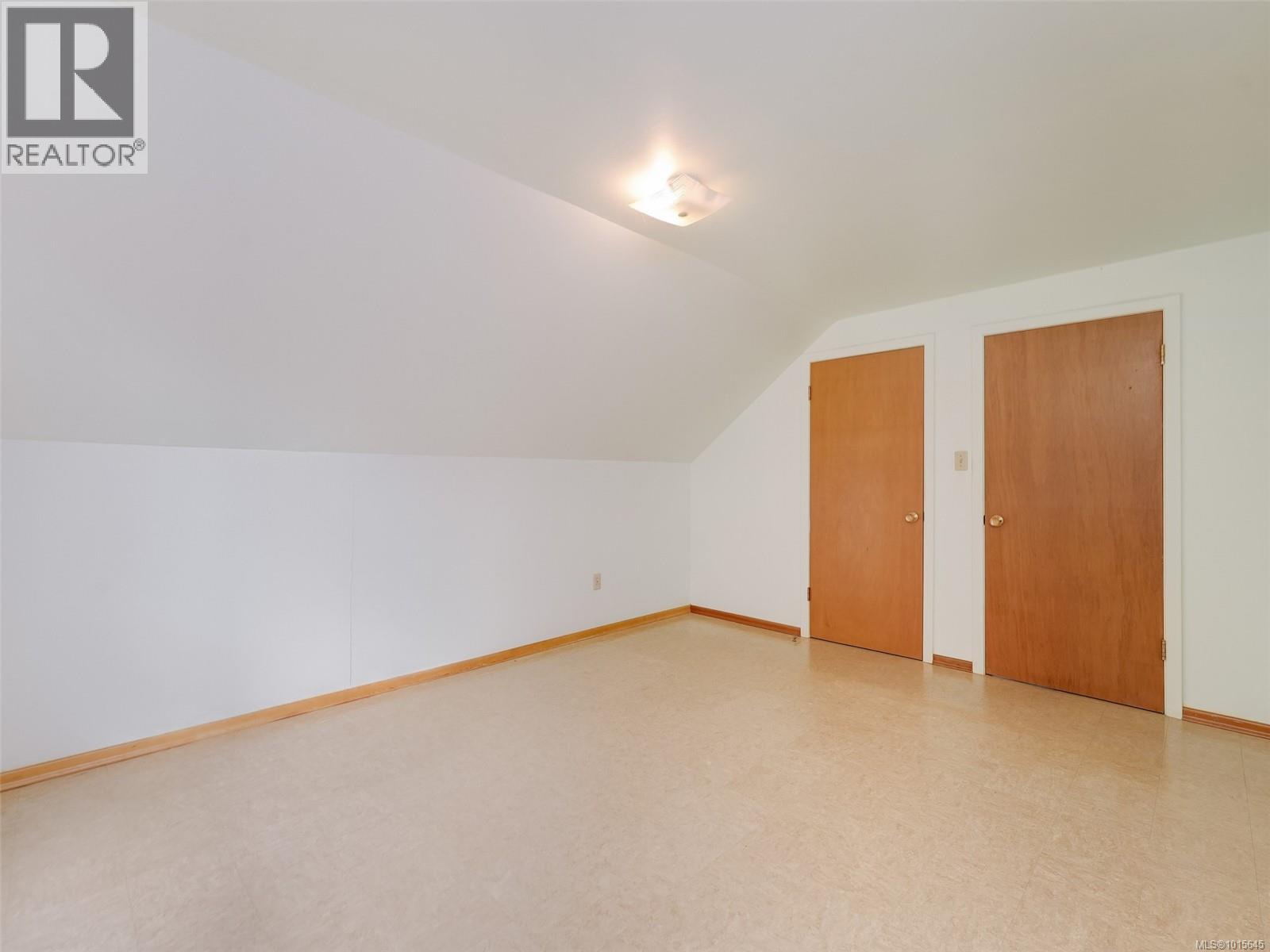  655 Linkleas Avenue, Oak Bay