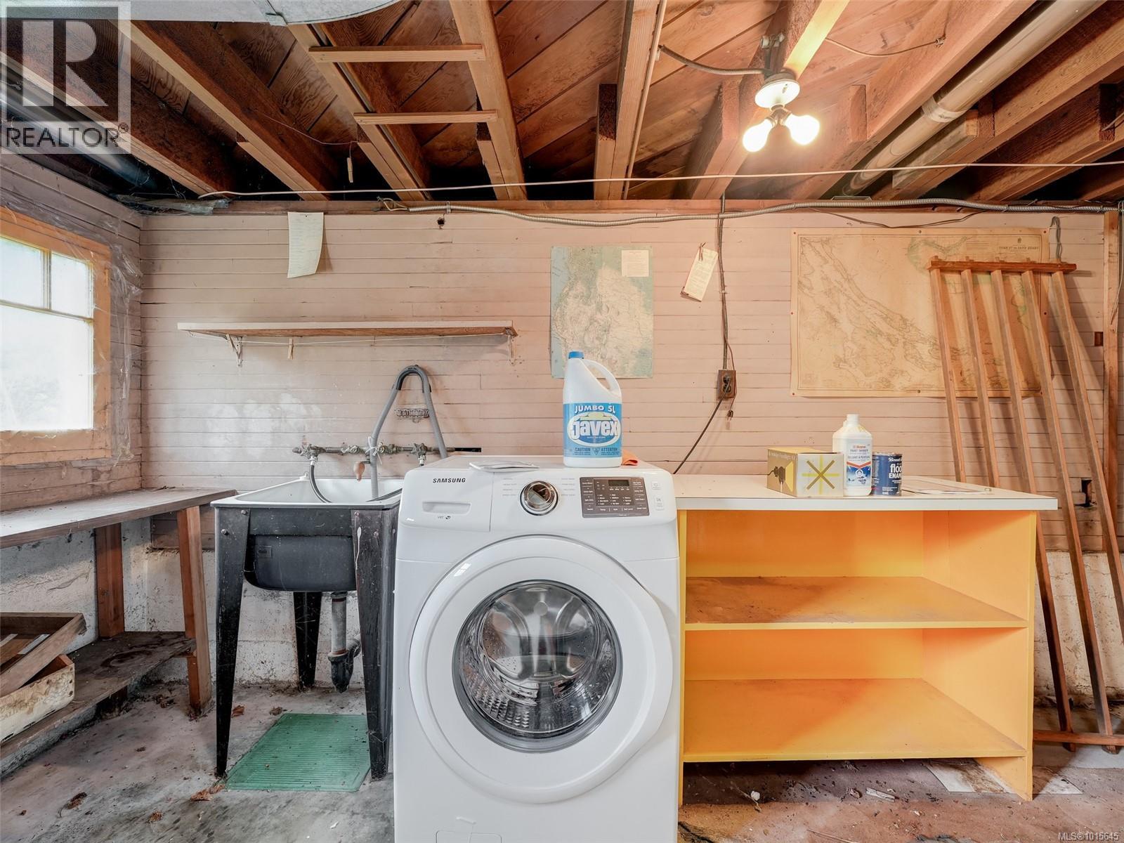  655 Linkleas Avenue, Oak Bay